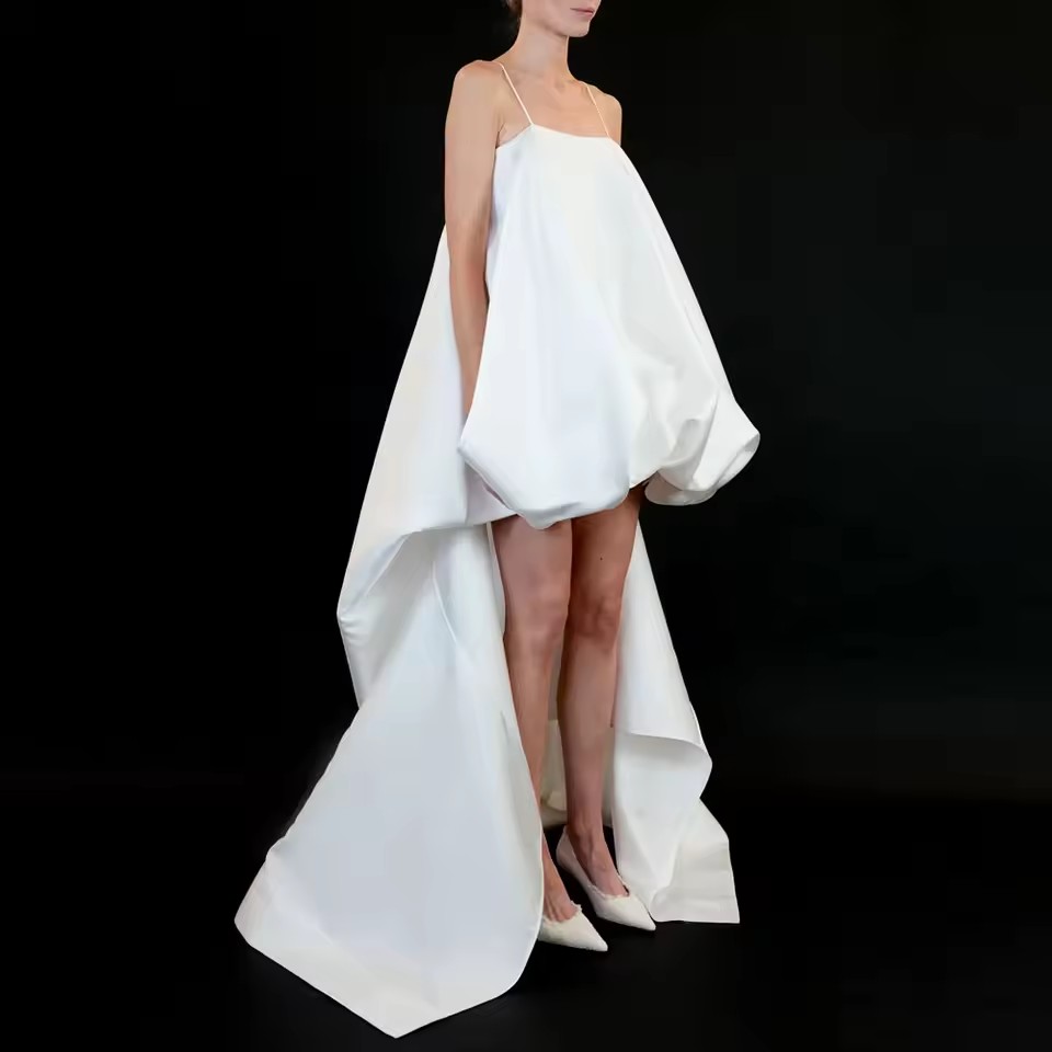 Unique Women'S Formal Wear - Unieke, witte maxi-jurk met hoog-laag model,
